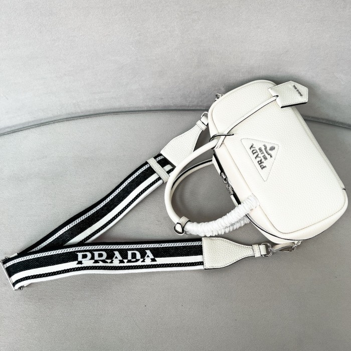 Logo-Embellished Leather Mini Bag“24*12*8.5CM”-0811=