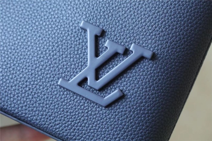 Ipad Takeoff Pouch “30*22*5CM” 074