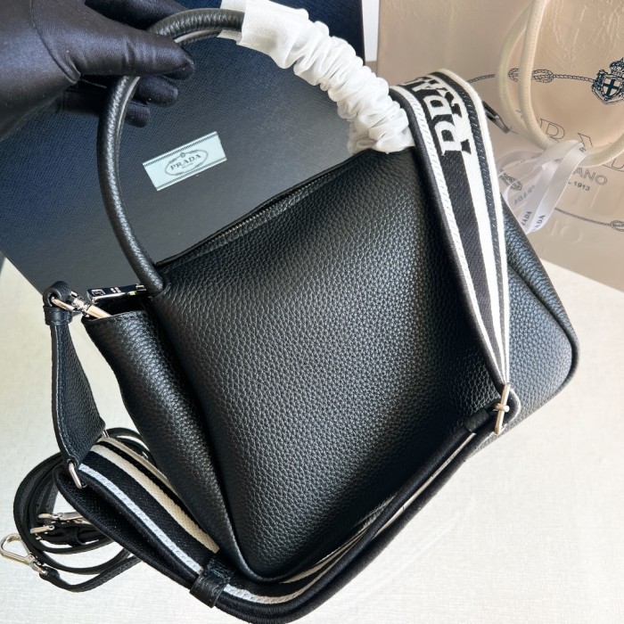 Logo-Embellished Leather Mini Bag“23*21*10CM”-0811=