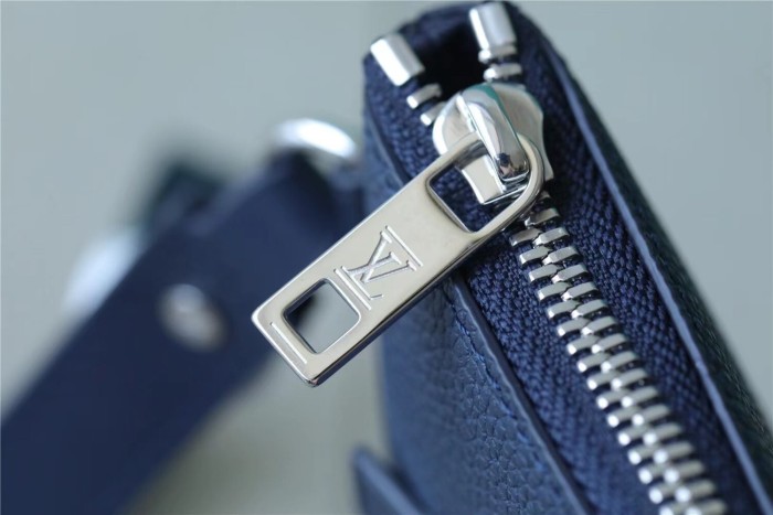 Ipad Takeoff Pouch “30*22*5CM” 074