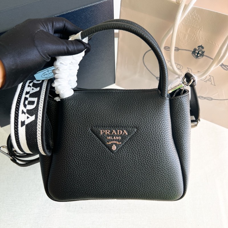 Logo-Embellished Leather Mini Bag“23*21*10CM”-0811=