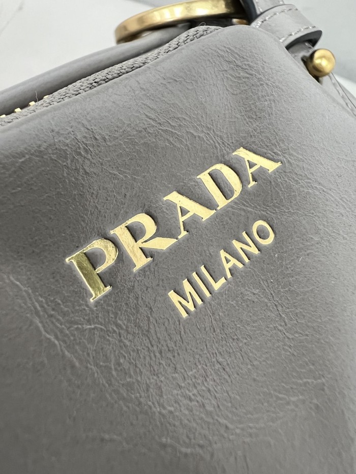 Dangle Leather Top-Handle Mini-Bag“14*14.5*13CM”-089=