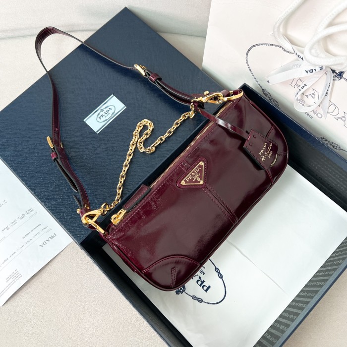 Re-Edition 2002 Small Leather Shoulder Bag“26*11.5*6CM”-087=