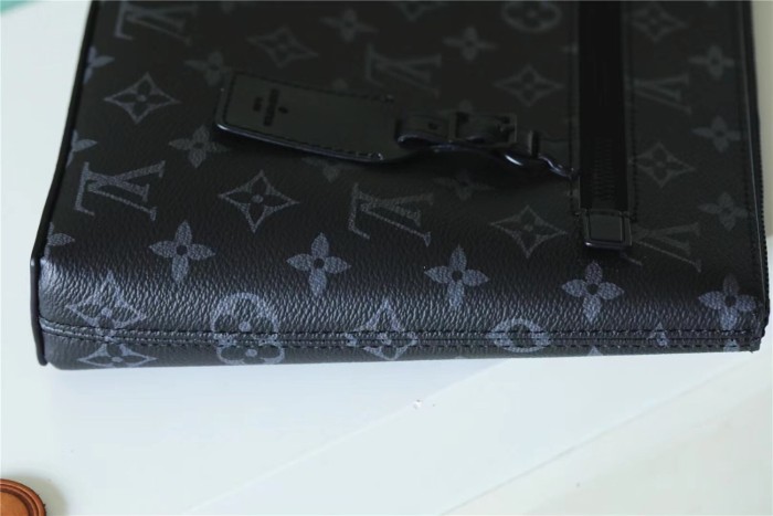 Ipad Takeoff Pouch “30*22*5CM” 074