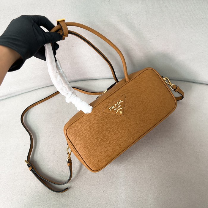 Medium leather top-handle bag“29*14*8.5CM”-0801=