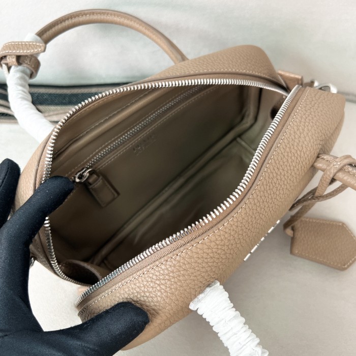 Logo-Embellished Leather Mini Bag“24*12*8.5CM”-0811=