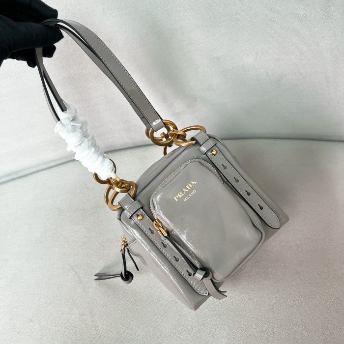 Dangle Leather Top-Handle Mini-Bag“14*14.5*13CM”-089=