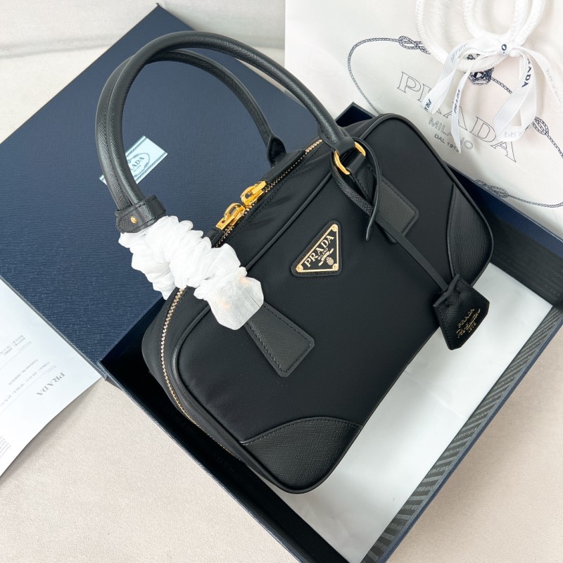 Re-Edition 1978 Re-Nylon And Saffiano Leather Two-Handle Bag“25*14.7*7.5CM”-088=