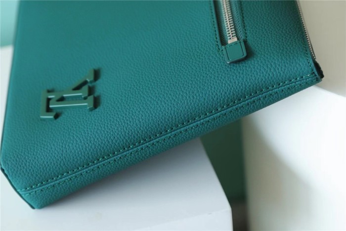 Ipad Takeoff Pouch “30*22*5CM” 074
