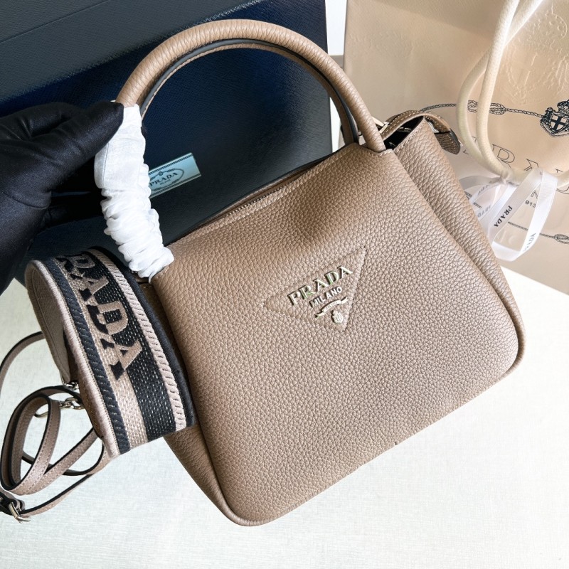 Logo-Embellished Leather Mini Bag“23*21*10CM”-0811=