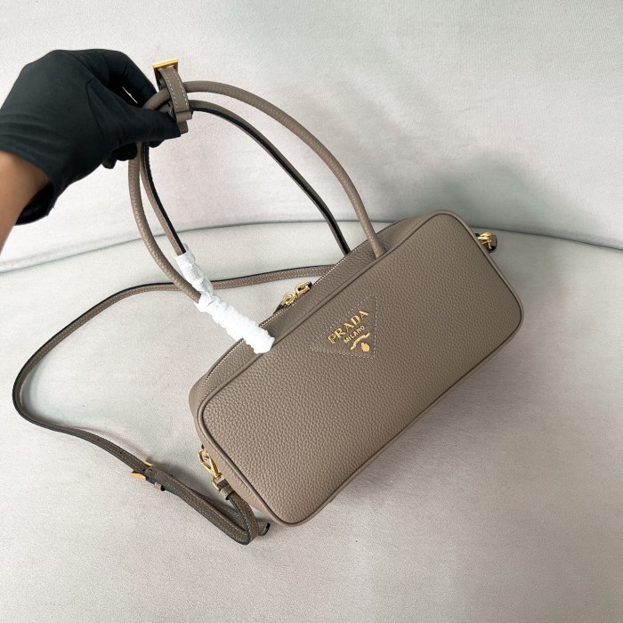 Medium leather top-handle bag“29*14*8.5CM”-0801=