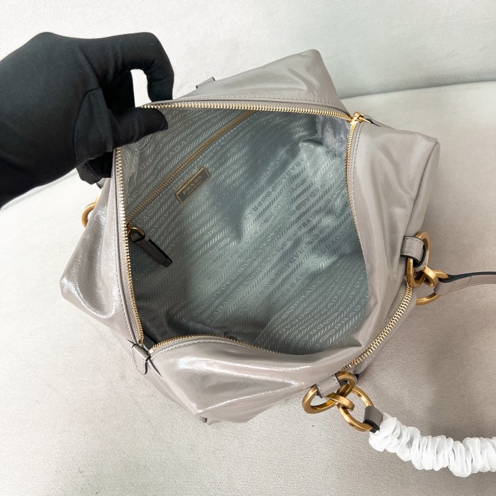 Dangle Medium Leather Top-Handle Bag“30*14*13.5CM”-0801=