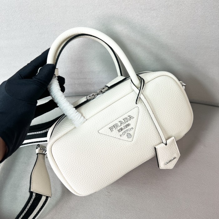 Logo-Embellished Leather Mini Bag“24*12*8.5CM”-0811=