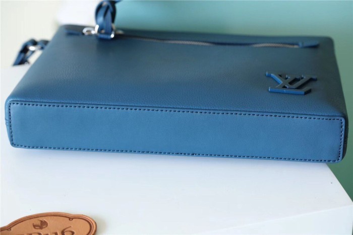 Ipad Takeoff Pouch “30*22*5CM” 074