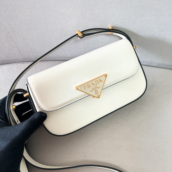 Logo-Plaque Glossy Leather Cross-Body Bag“20.5*10.5*4CM”-089=