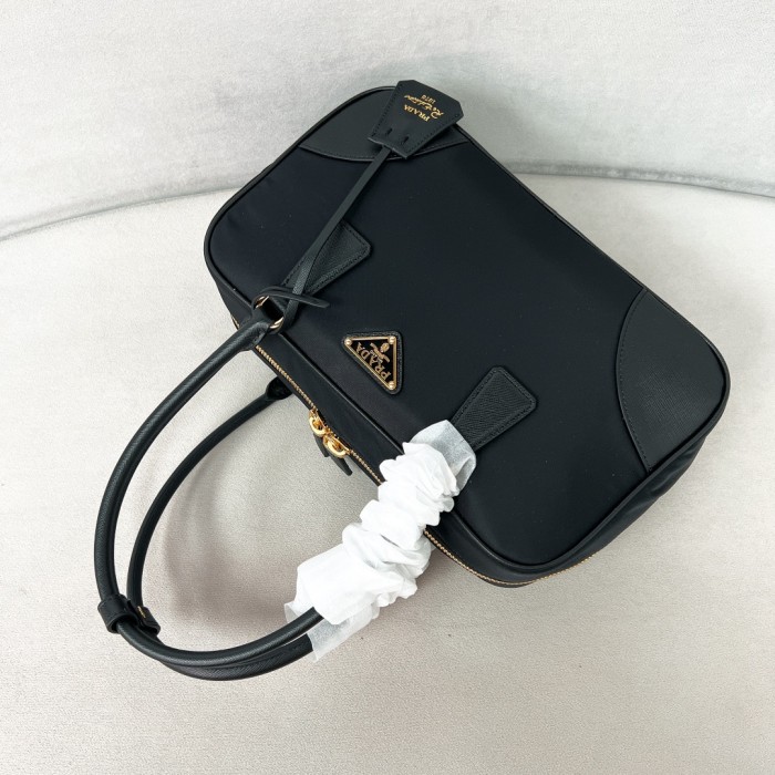 Re-Edition 1978 Re-Nylon And Saffiano Leather Two-Handle Bag“30*17.5*9CM”-089=