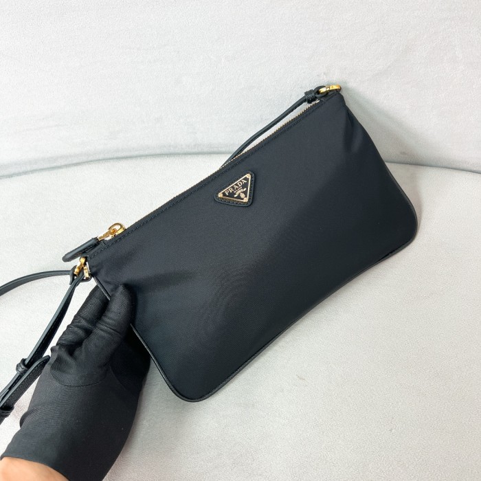 Re-Nylon Mini Bag“24.5*14.5CM”-085=