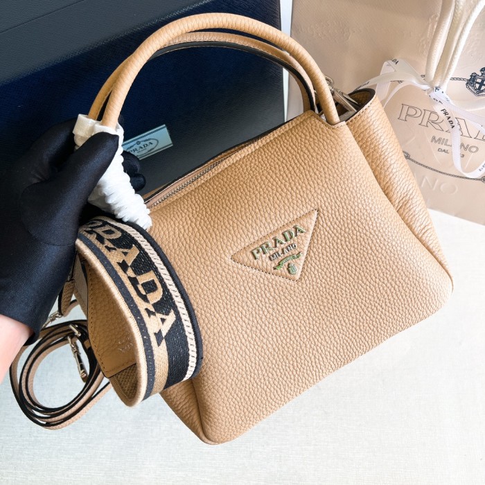 Logo-Embellished Leather Mini Bag“23*21*10CM”-0811=