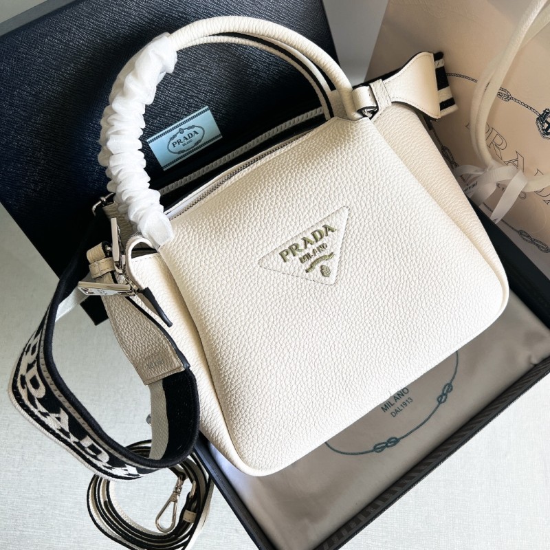 Logo-Embellished Leather Mini Bag“23*21*10CM”-0811=