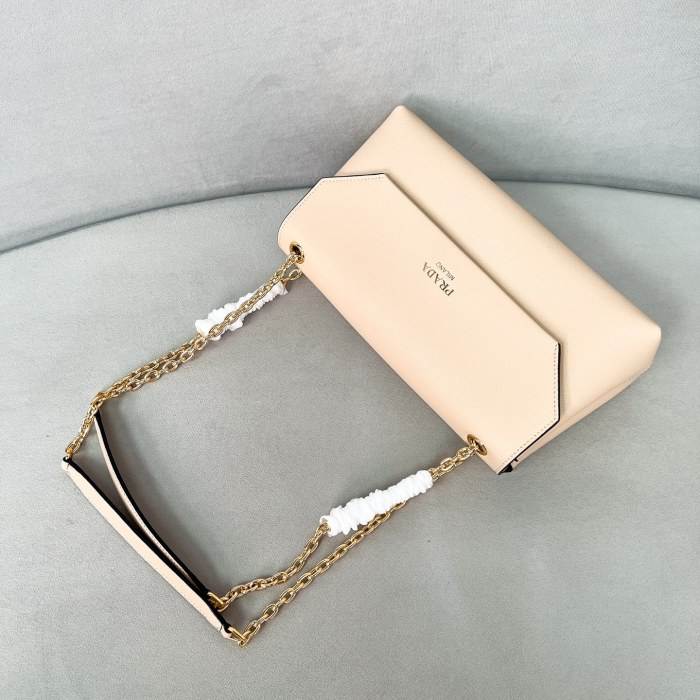 Doux Medium Leather Shoulder Bag“29*16*9.5CM”-0811=