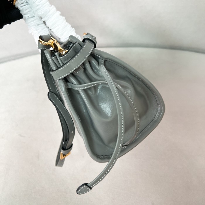 Bonnie medium leather handbag“32*15.5*12CM”-0811=