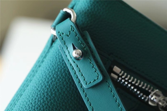 Ipad Takeoff Pouch “30*22*5CM” 074