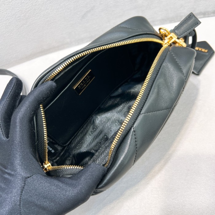 Black Quilted Leather Camera Bag“22*11*7CM”-088=