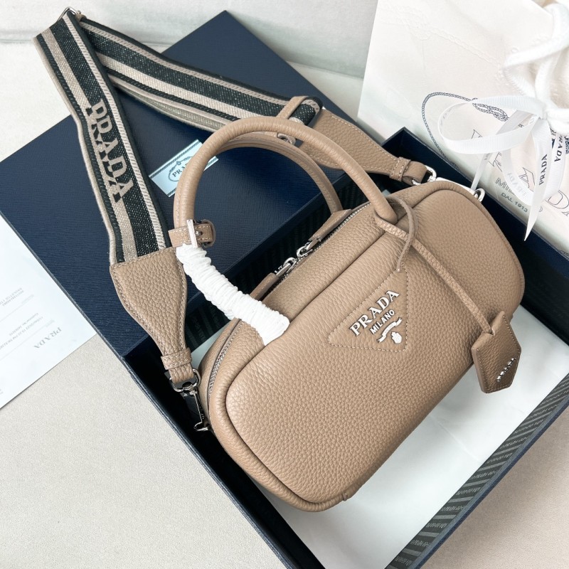 Logo-Embellished Leather Mini Bag“24*12*8.5CM”-0811=