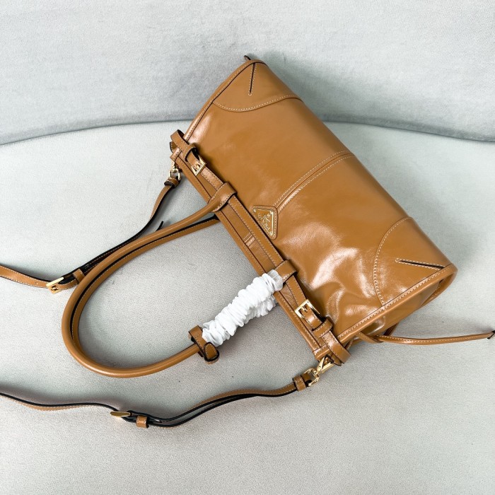 Bonnie medium leather handbag“32*15.5*12CM”-0811=