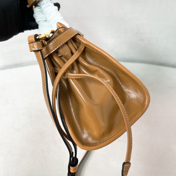 Bonnie medium leather handbag“32*15.5*12CM”-0811=