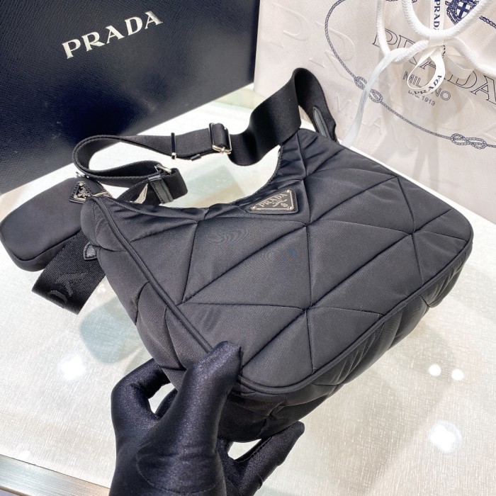 Padded Re-Nylon Shoulder Bag“24*20.5*7CM”-088=