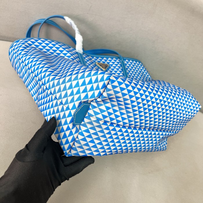 Symbole Embroidered Fabric Tote Bag “33*29*14CM”-087=