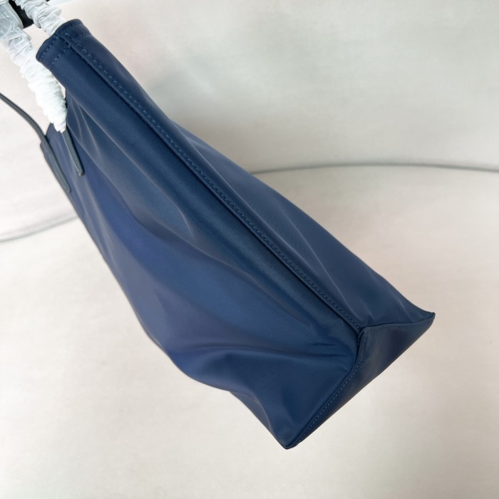 Re-Edition 1978 Large Re-Nylon And Saffiano Leather Tote Bag“43*31*15CM”-087=