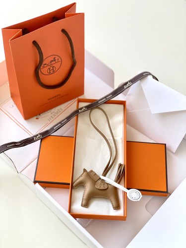 125USD Rodeo PM charm“9.7*7.8*1CM”-082=