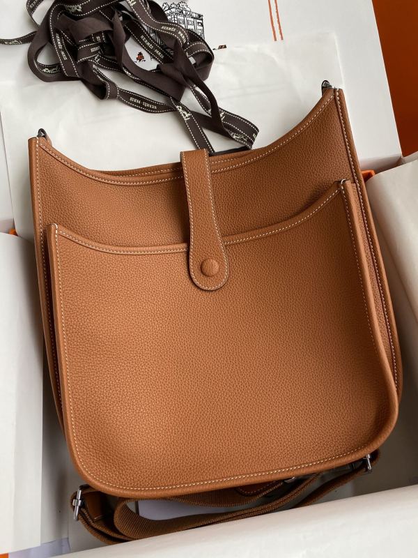 Evelyne Clemence “30*28*7CM”-0551=