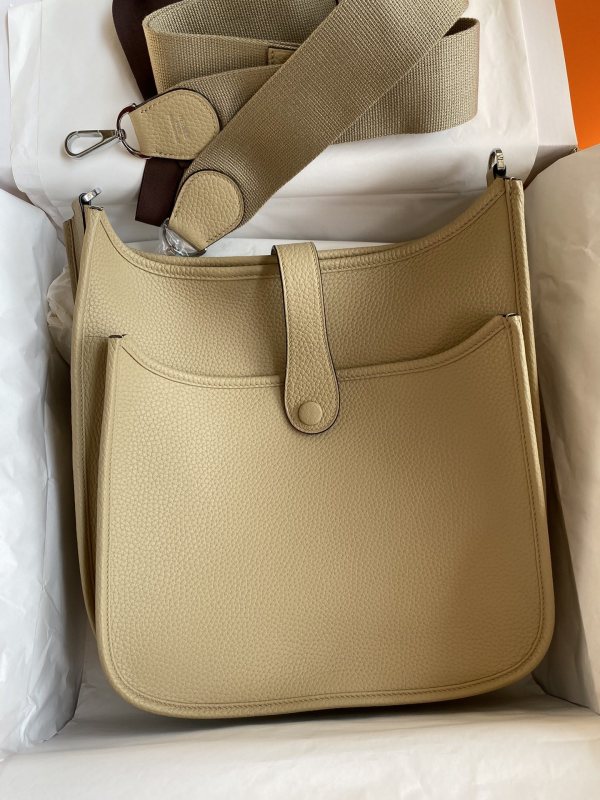 Evelyne Clemence “30*28*7CM”-0551=