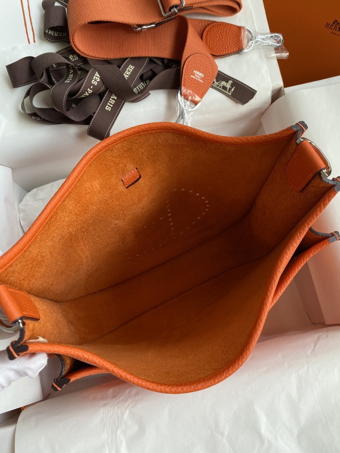 Evelyne Clemence “30*28*7CM”-0551=