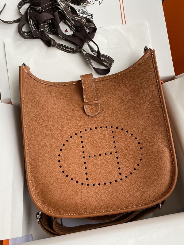 Evelyne Clemence “30*28*7CM”-0551=