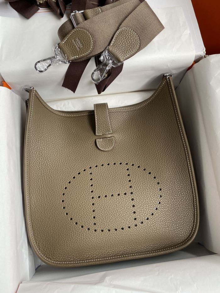 Evelyne Clemence “30*28*7CM”-0551=
