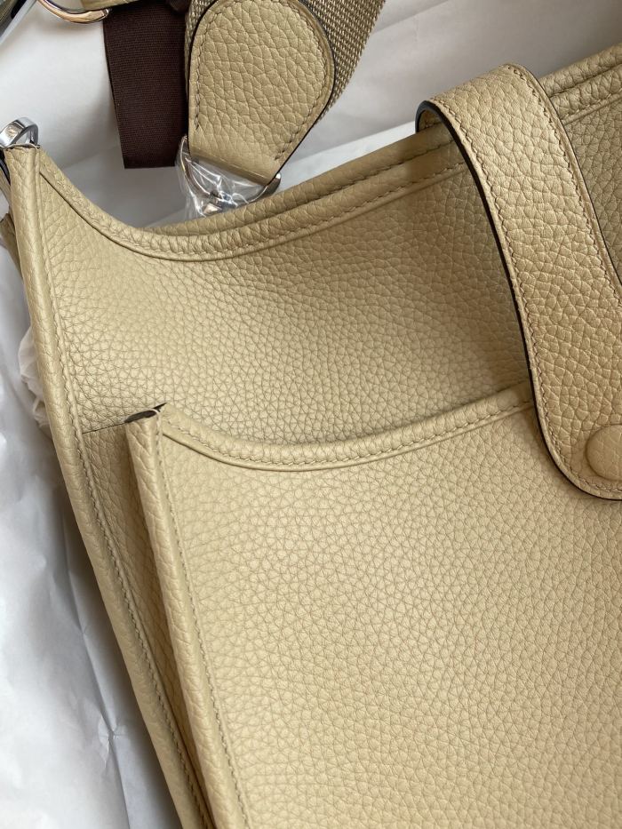 Evelyne Clemence “30*28*7CM”-0551=