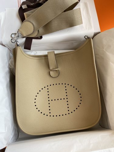 Evelyne Clemence “30*28*7CM”-0551=