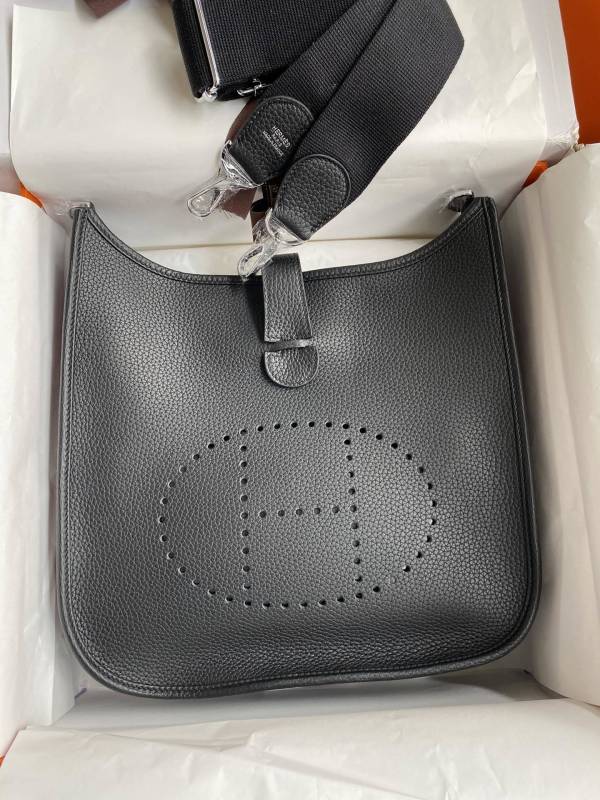 Evelyne Clemence “30*28*7CM”-0551=