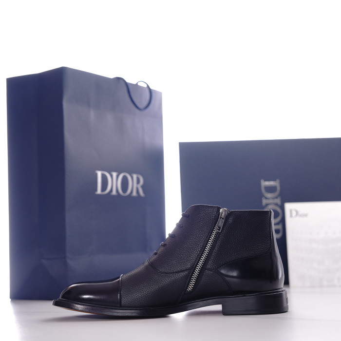 BOOTS  (Male)38-45=
