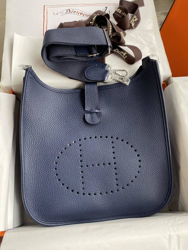 Evelyne Clemence “30*28*7CM”-0551=