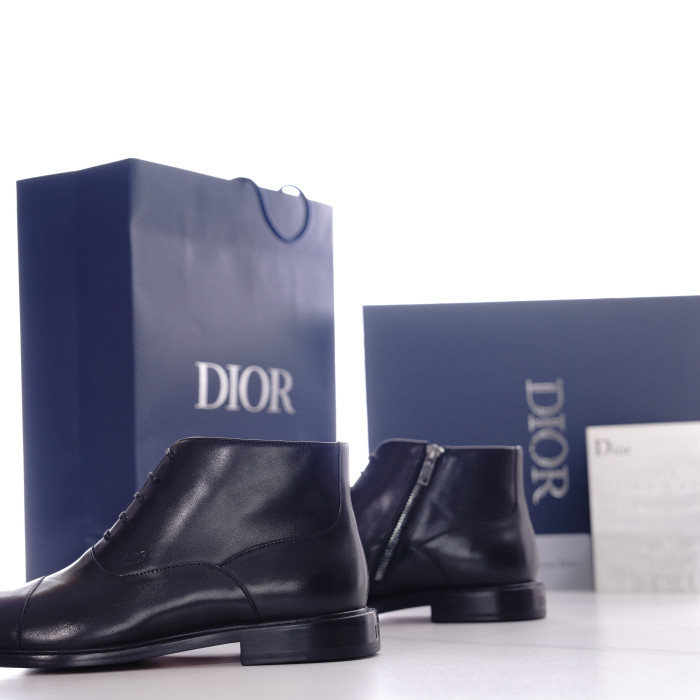BOOTS  (Male)38-45=