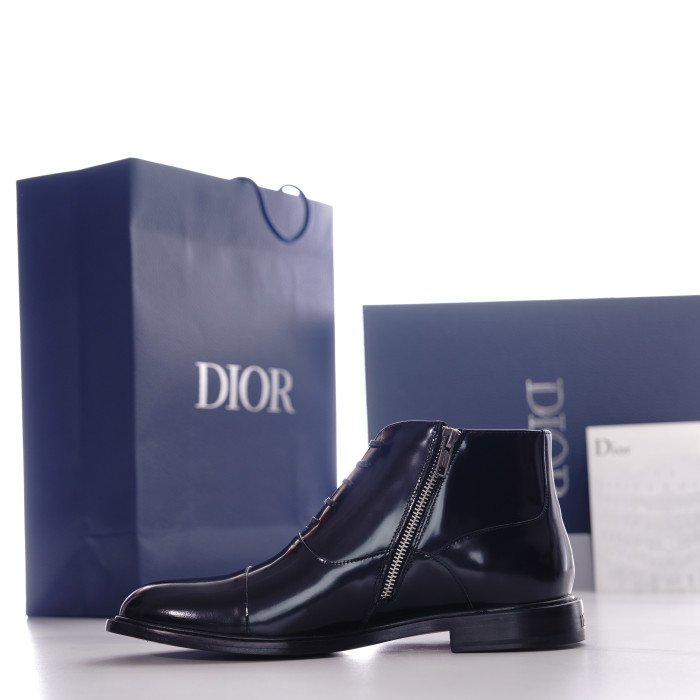 BOOTS  (Male)38-45=