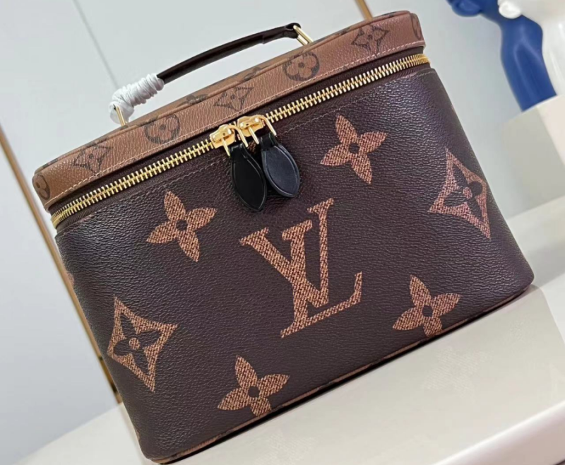 Nice BB Toiletry Bag “24*18*14.5CM” 094