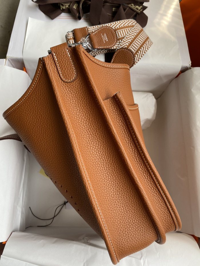 Evelyne Clemence “30*28*7CM”-0551=
