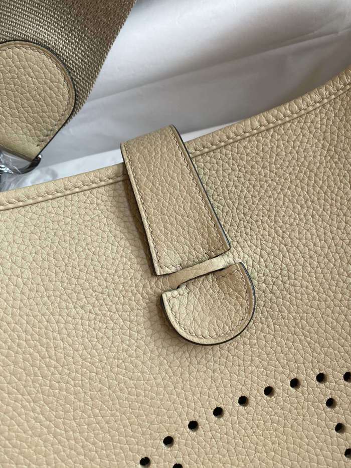 Evelyne Clemence “30*28*7CM”-0551=