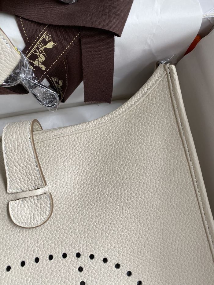 Evelyne Clemence “30*28*7CM”-0551=